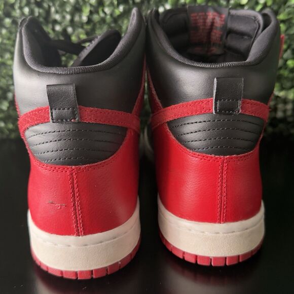 USED Nike Dunk High 2012 AJ1 Pack Black Sport Red Bred 317982-051 Size 12 Men main image 4